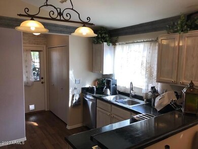 SPACIOUS KITCHEN