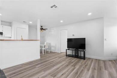 Unfurnished living room, recessed lighting, ceiling fan, and baseboards
