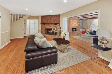 22057 Alizondo Dr, Woodland Hills, CA 91364 - photo 5