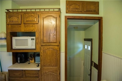 6512 School St, Windsor Heights, IA 50324 - photo 5