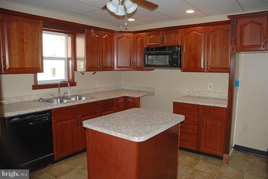 11 N 5th St, Newport, PA 17074 - photo 2