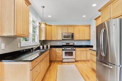 59 Le Grande Ave unit 6, Greenwich, CT 06830 - photo 7