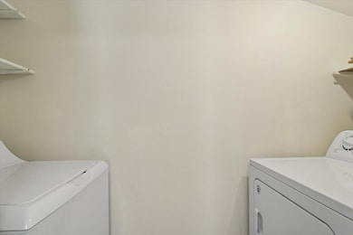 1850 Jamestown Cir unit 392, Hoffman Estates, IL 60169 - photo 5