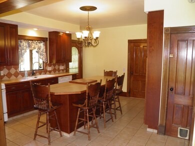 19 Cushman St, Monson, MA 01057 - photo 5