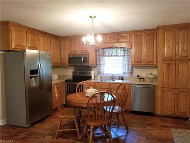 246 Dundee St, Asheboro, NC 27205 - photo 5