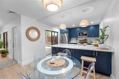 9135A SW 20th Place, Davie, FL 33324 - photo 5