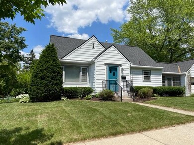 814 Princeton Ave, Ann Arbor, MI 48103 - photo 2