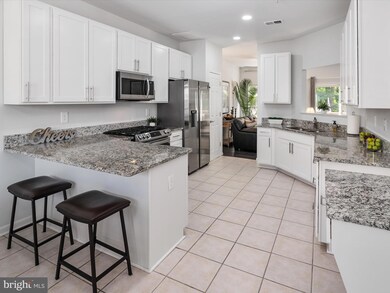 8706 Riverscape Ct, Odenton, MD 21113 - photo 3