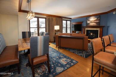 park_hyatt_4051_interior_living_b