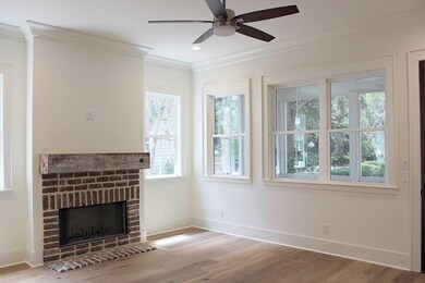 Living room/fireplace