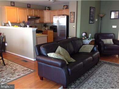 229 Hampshire Dr, Sellersville, PA 18960 - photo 6