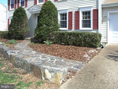 6215 Hidden Canyon Rd, Centreville, VA 20120 - photo 2