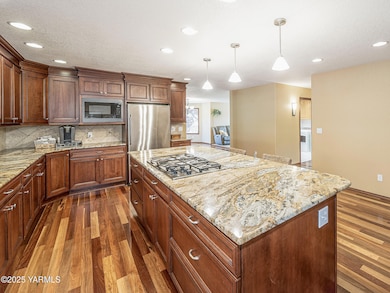 9203 Yakima Ct-24
