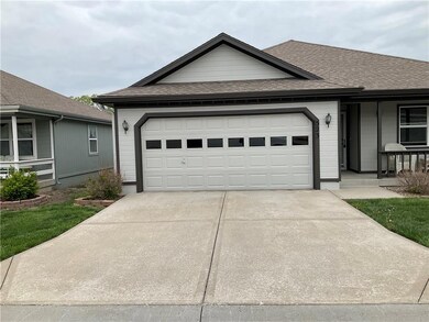 523 S Poseidon Way, Raymore, MO 64083 - photo 2