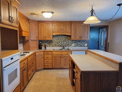 15045 S Rd, Mayetta, KS 66509 - photo 2