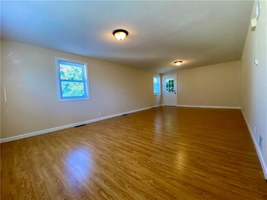 26 Pengrove St, Cranston, RI 02920 - photo 6