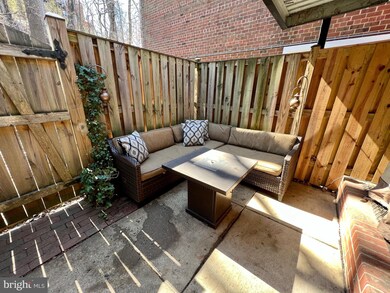 2609 S Walter Reed Dr unit C, Arlington, VA 22206 - photo 5