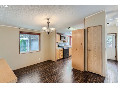 12450 SW Fischer Rd unit 147, Tigard, OR 97224 - photo 7