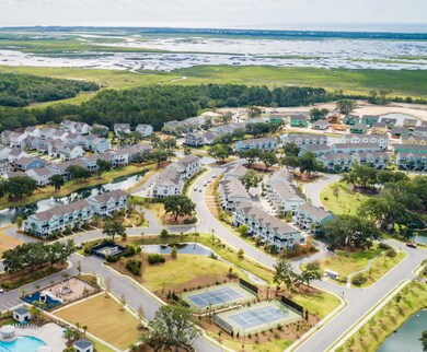 1453 Red Tide Amenities to water view