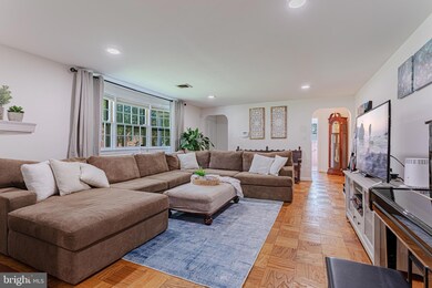 3034 Sleepy Hollow Rd, Falls Church, VA 22042 - photo 5