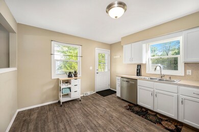 46 James St, Rockford, MI 49341 - photo 4