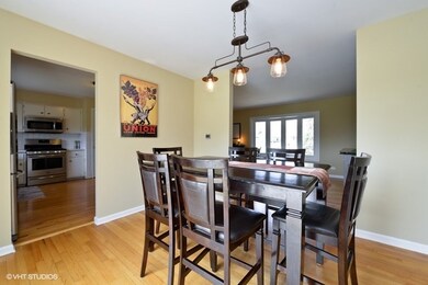 28W621 Douglas Rd, Naperville, IL 60564 - photo 4