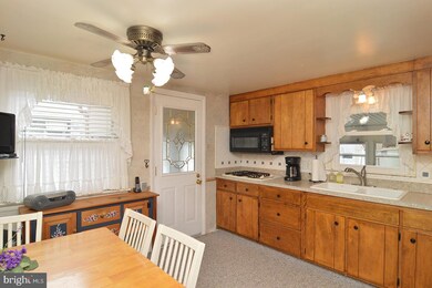 2608 Bilmar Rd, Reading, PA 19604 - photo 6