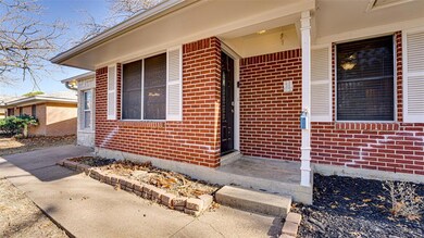 1600 Nichols St, Ennis, TX 75119 - photo 5