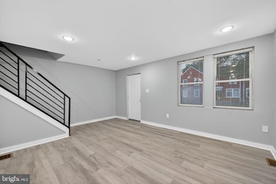 1433 N Chesapeake Rd, Camden, NJ 08104 - photo 6