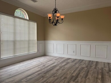 DINING RM VIEW 2