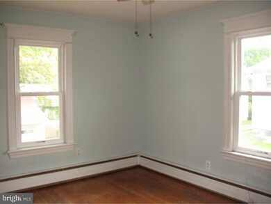 114 W Centre St, Woodbury, NJ 08096 - photo 4