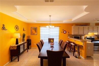 225 Caramel Dr, Alamo, TX 78516 - photo 6