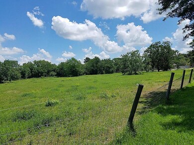 800A Kost Rd, Alvin, TX 77511 - photo 3