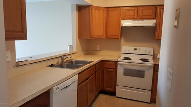 4287 Melissa Ct W, Jacksonville, FL 32210 - photo 2