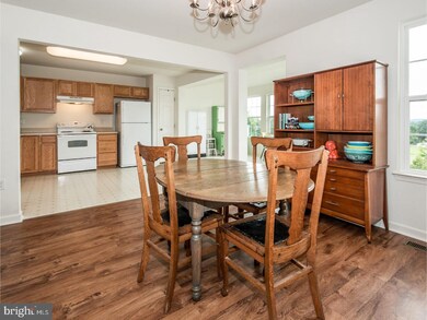 162 S Savanna Dr, Pottstown, PA 19465 - photo 6