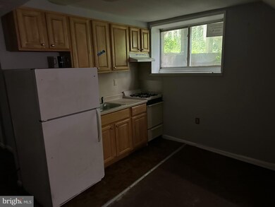4522 Baker St unit 5, Philadelphia, PA 19127 - photo 3
