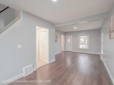 207_E_Mt_Hope_Ave_013-HDR