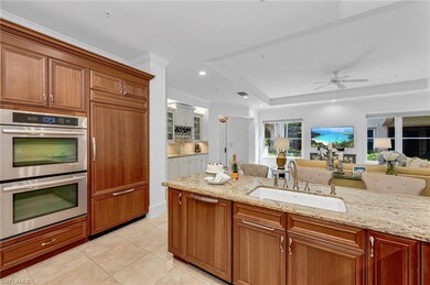 How fabulous...double ovens for those family dinne