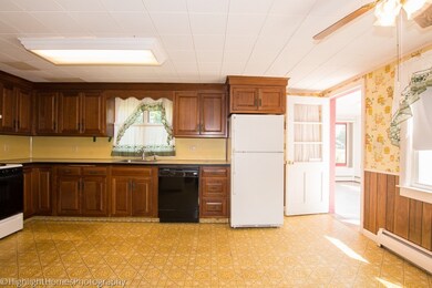 98 Union St, West Bridgewater, MA 02379 - photo 4