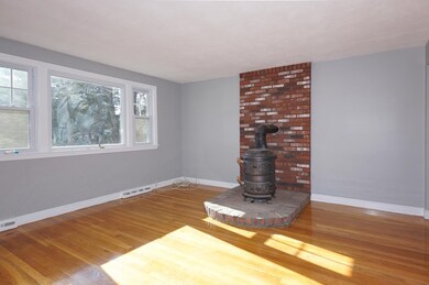 10 Sherman Rd, Millis, MA 02054 - photo 5