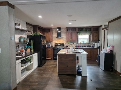 1053 NE 558th St, Old Town, FL 32680 - photo 6