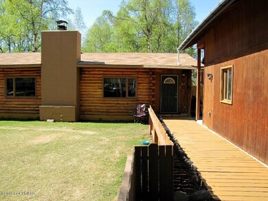 Logs just sealed. New roof. New paint.