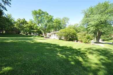 324 Indiandale Rd SE, Cedar Rapids, IA 52403 - photo 6
