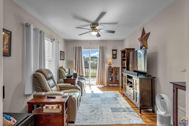 3327 SW Ventana, Topeka, KS 66614 - photo 6