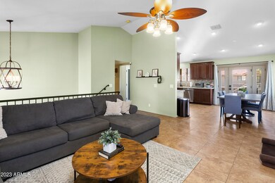 1255WSeaShellDr-005