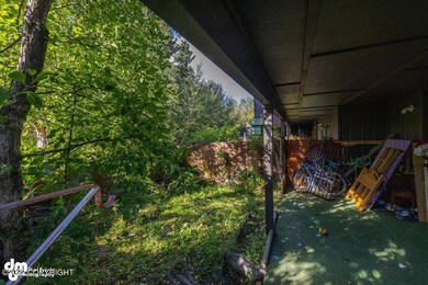 6-Exterior Back 20220902-DW-3692