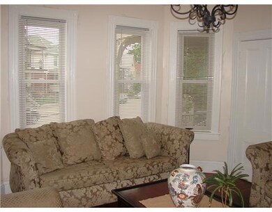 42 Algonquin St, Providence, RI 02907 - photo 4