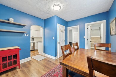 9-web-or-mls-E Woodrow Ave-007