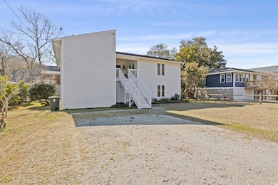 View of front of home featuring a front yard
