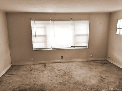 Auxiliary area off living room